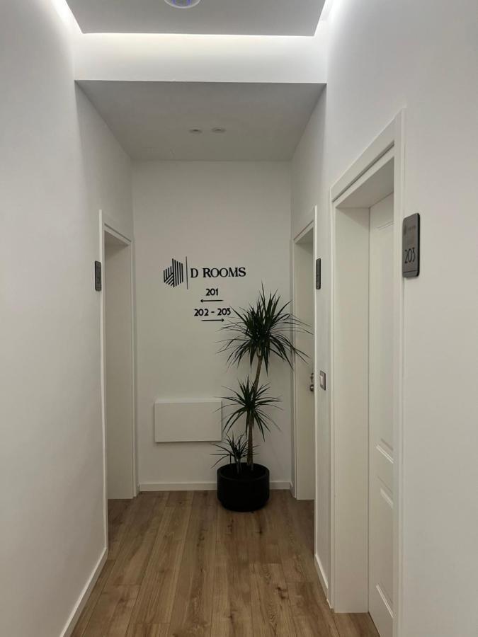 Enzo Rooms & Apartment Blloku Тирана Экстерьер фото