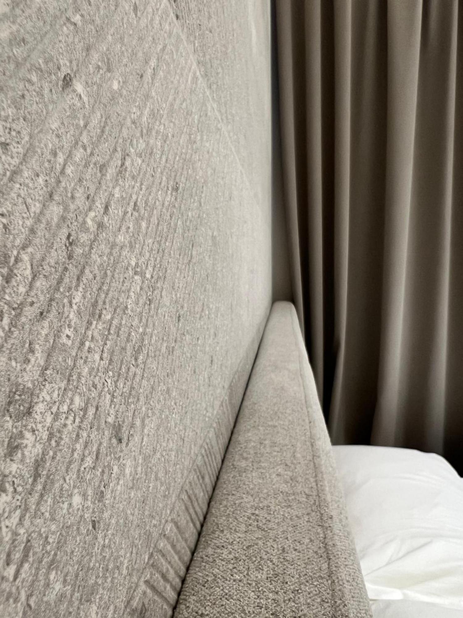 Enzo Rooms & Apartment Blloku Тирана Экстерьер фото